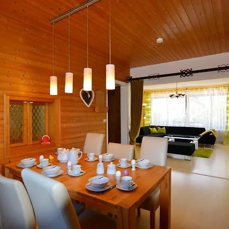 Angelika Apartment